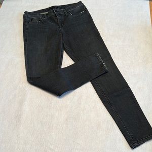 Level 99 blackwash denim skinny jeans.  EUC